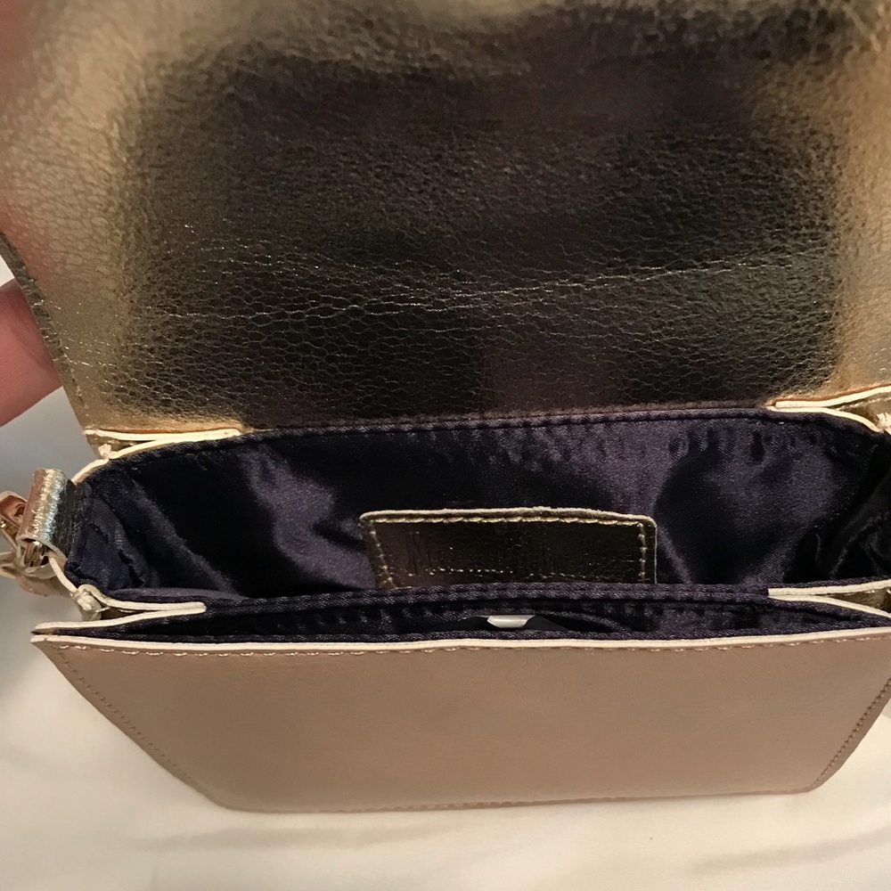 Cross body bag by Neiman Marcus - Picture 3 of 3